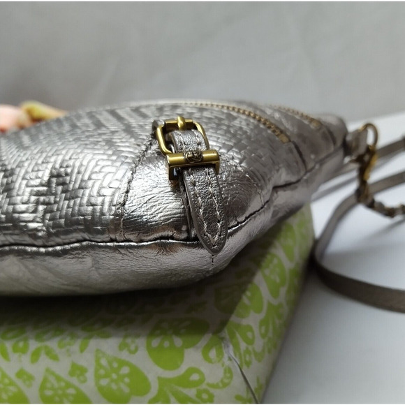 Elliott Lucca Metallic Gold Leather Zipper Closure Small Crossbody Bag - Picture 16 of 16